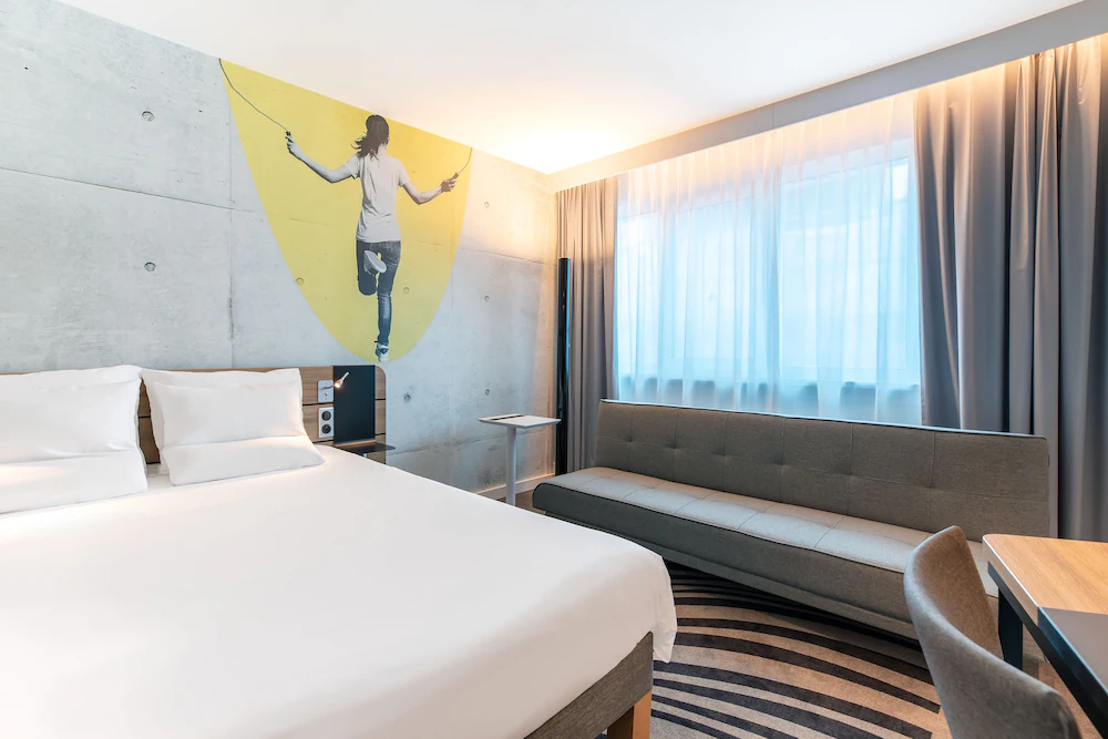 Novotel Wroclaw City — 8