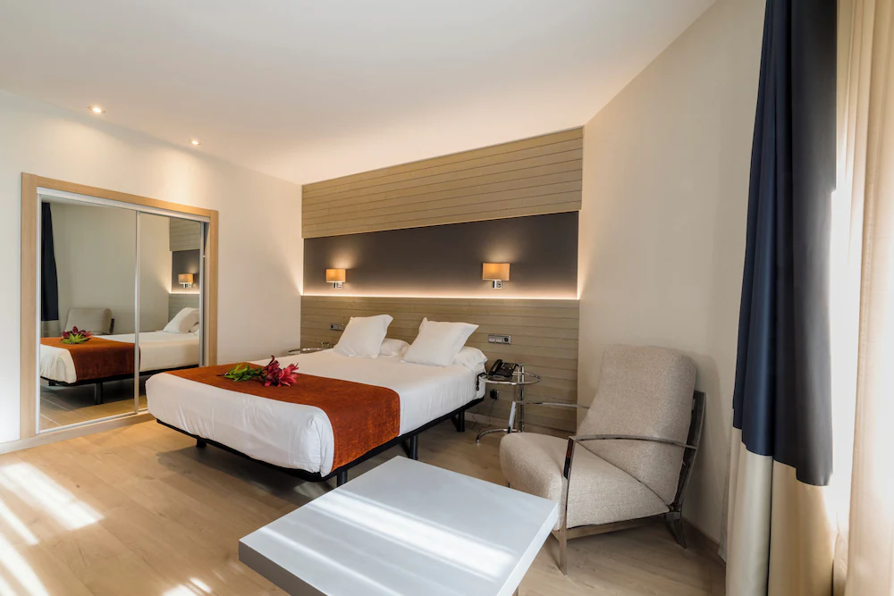 Hotel Avenida Coruña — 1