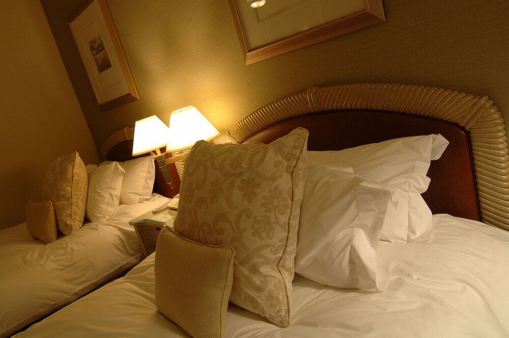 Yokohama Royal Park Hotel, photo 8