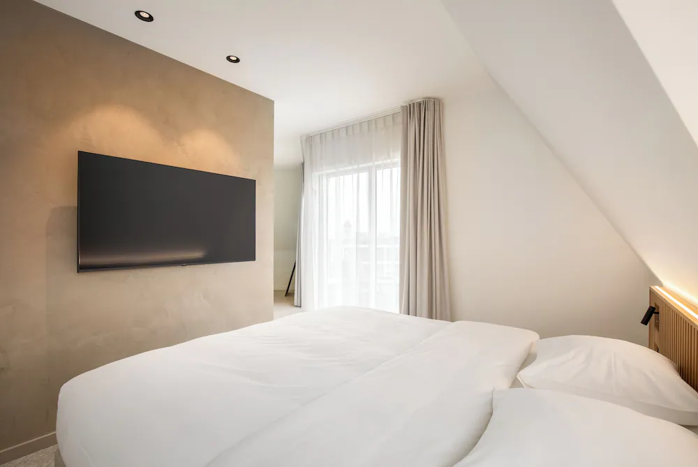 Hotel Chamade — 2