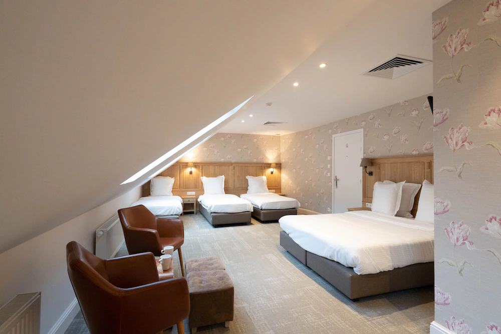 Hotel du Theatre — 1