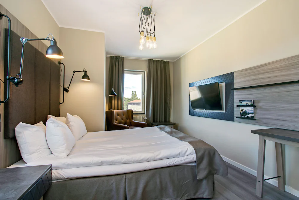 First Hotel Brommaplan — 3