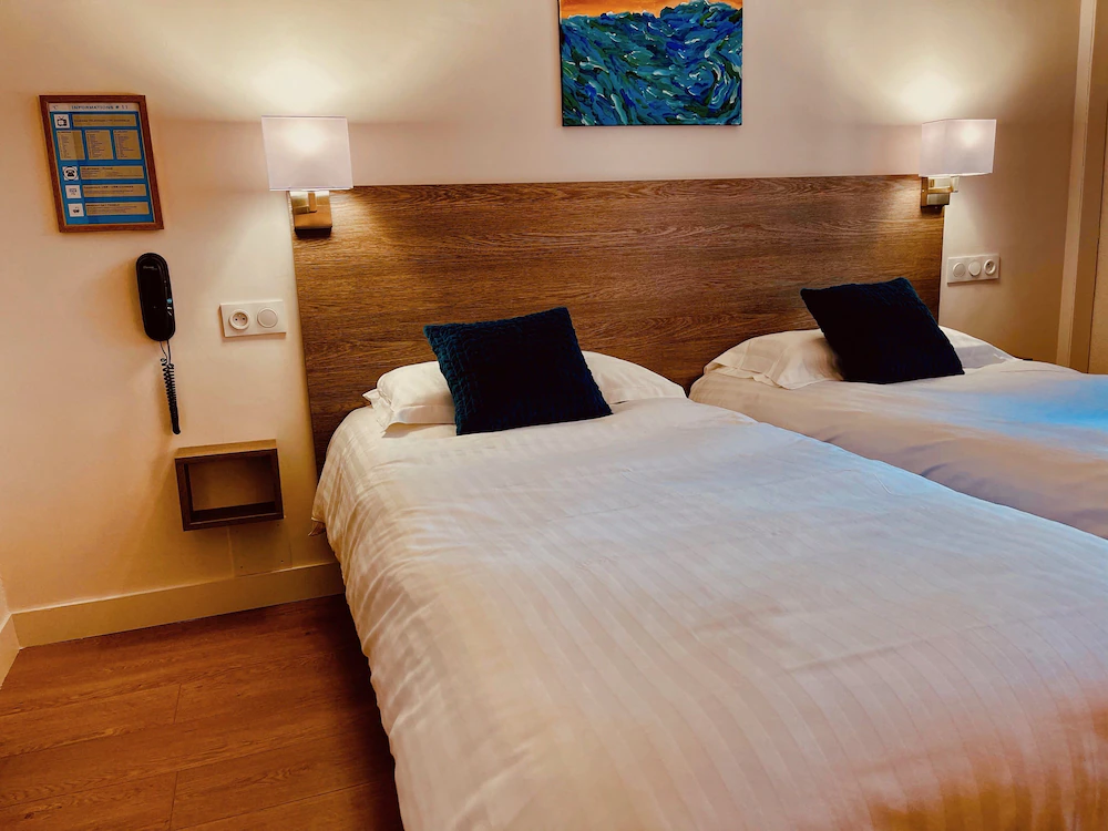 Courbet Hotel — 8