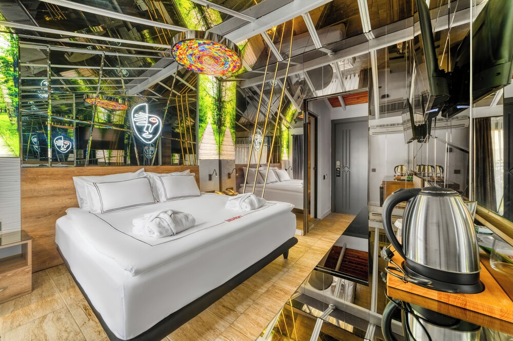 Illusion Beach Club Hotel +16 Only Adult — 2