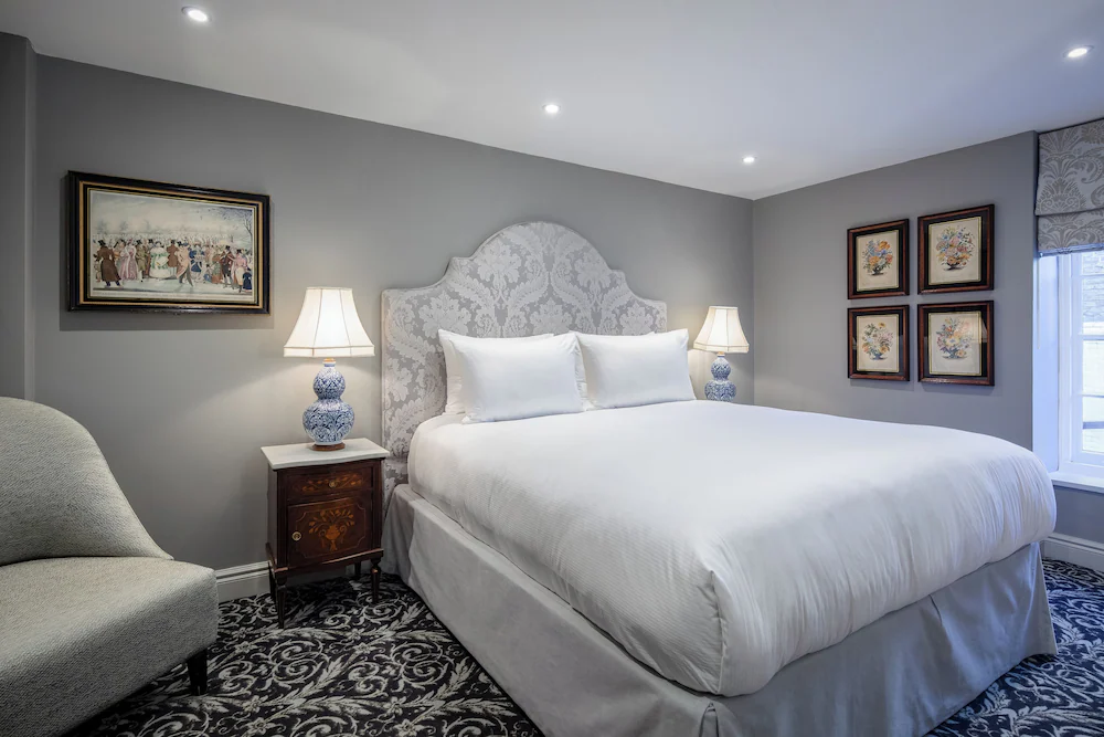 Searcys — 8
