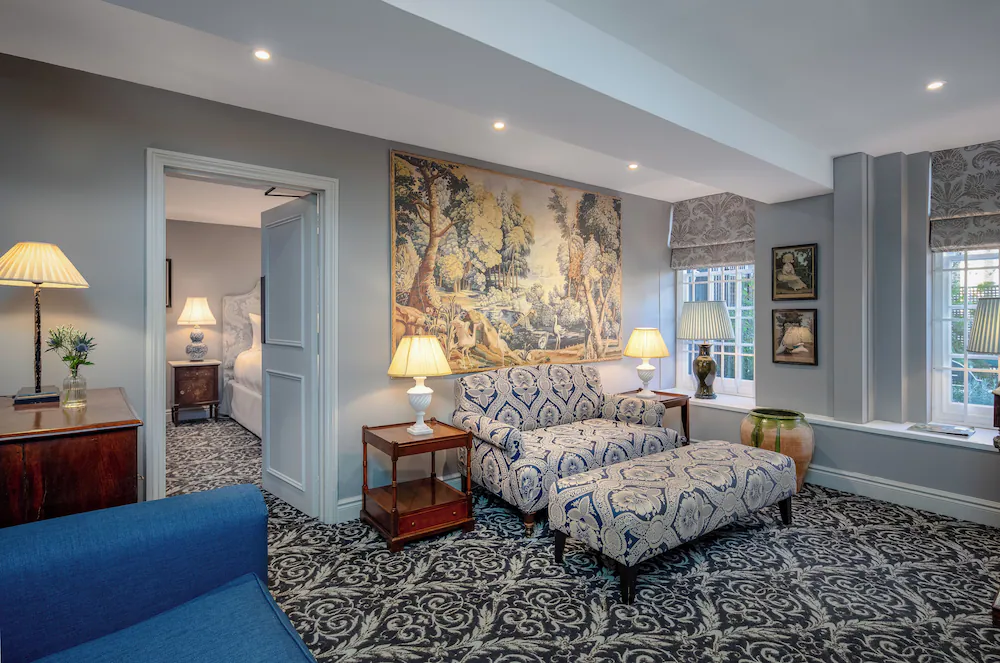 Searcys — 5