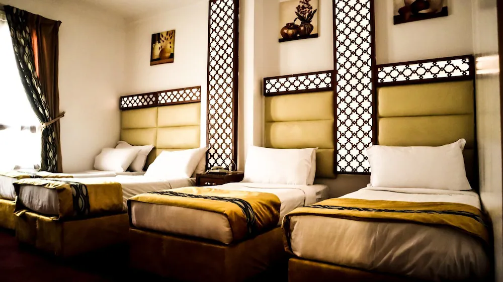Al Mokhtara Golden Hotel — 2