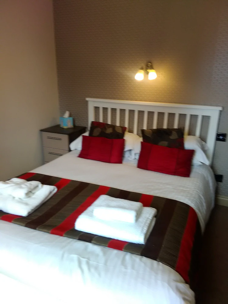 Southport Metro Hotel