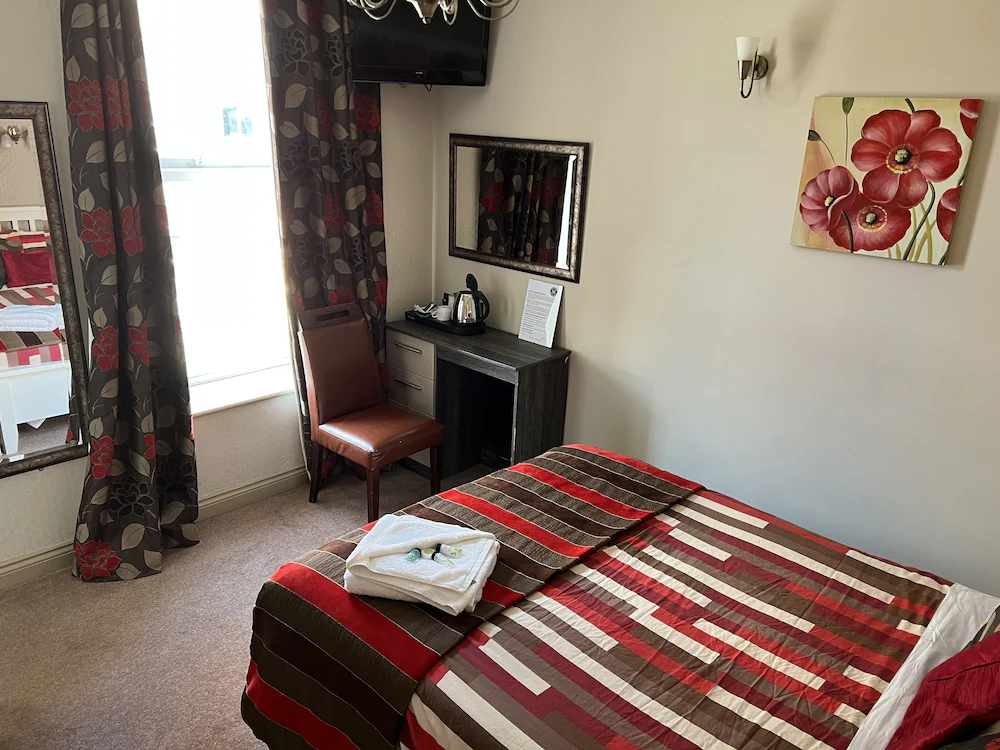 Southport Metro Hotel — 5