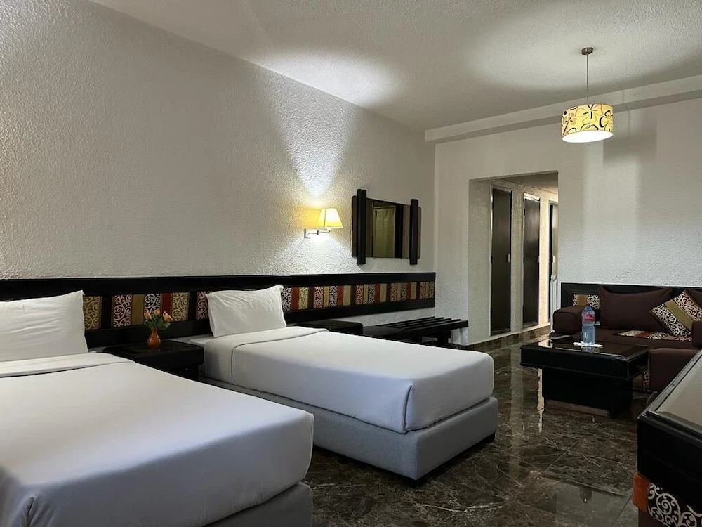 Ourida Urban Hotel — 4