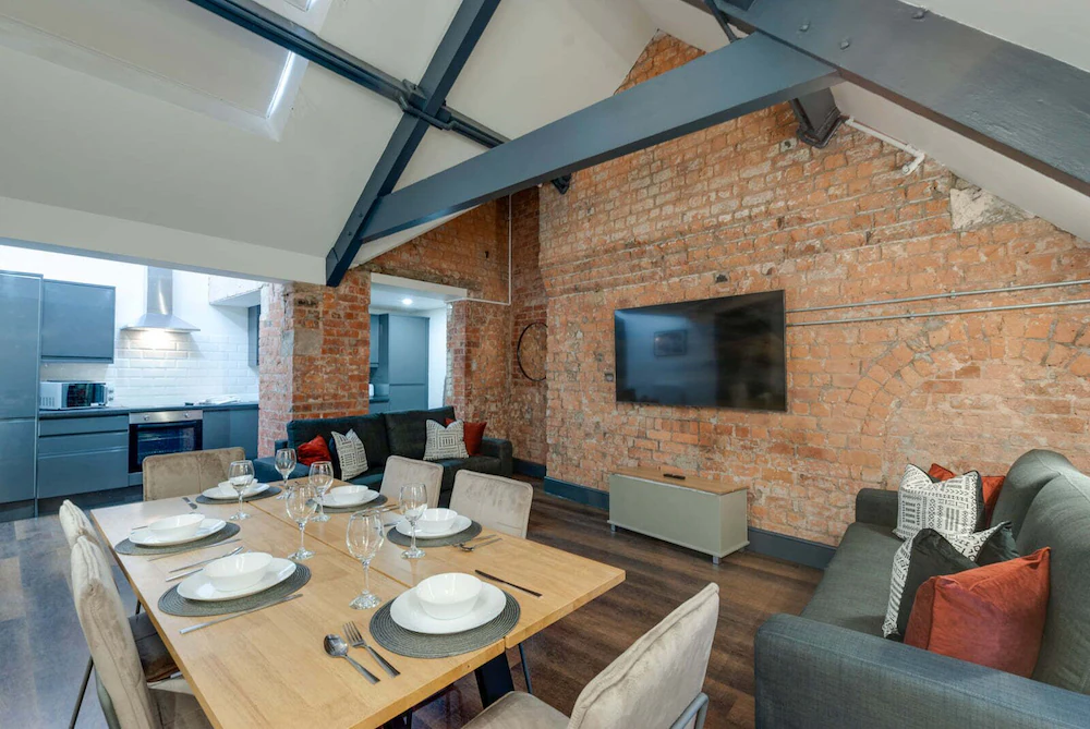 Harrisons Aparthotel — 7