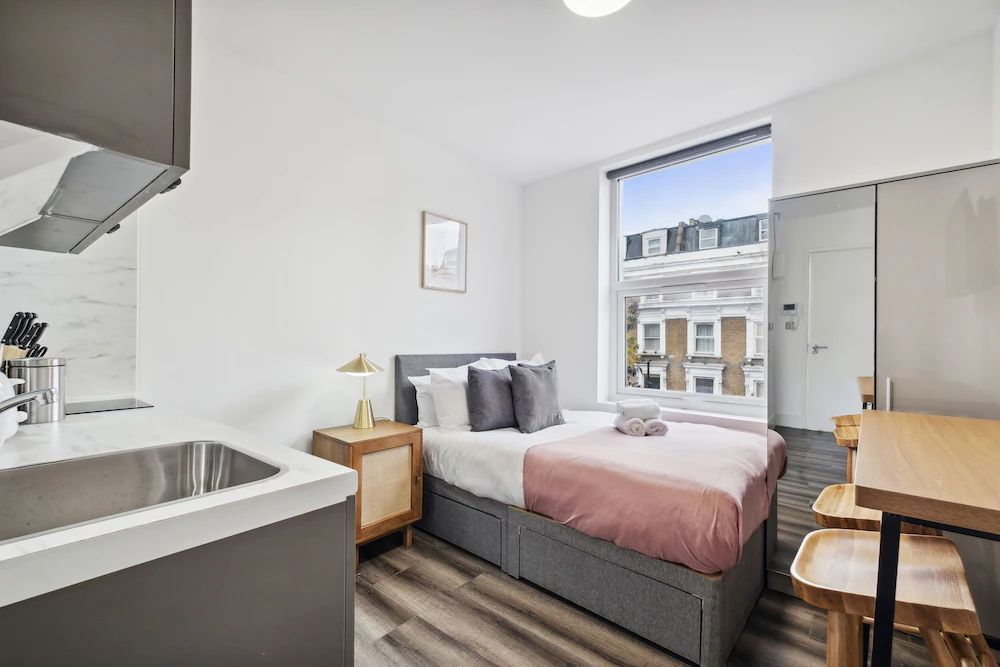 Sutherland Apartments — 4