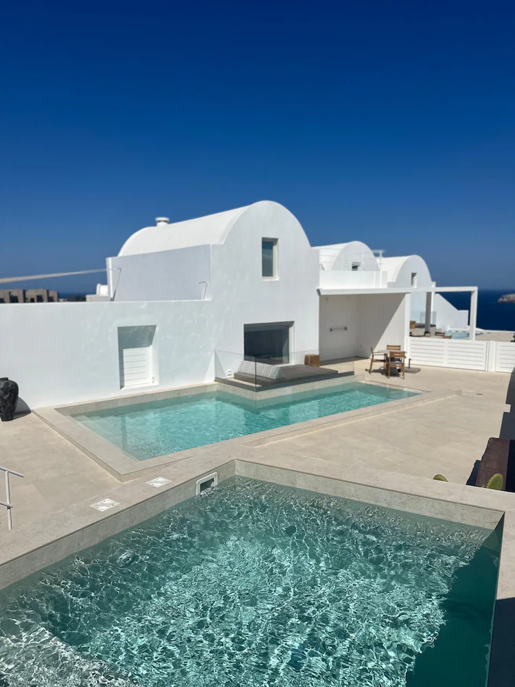 Omna Caldera Suites — 2
