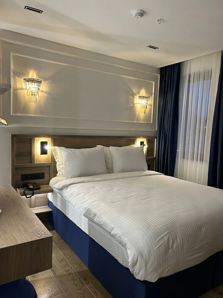 The Search Hotels Besiktas — 2