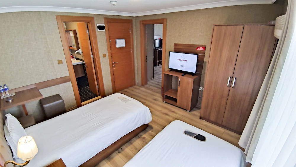 Ers Life Airport Hotel — 3