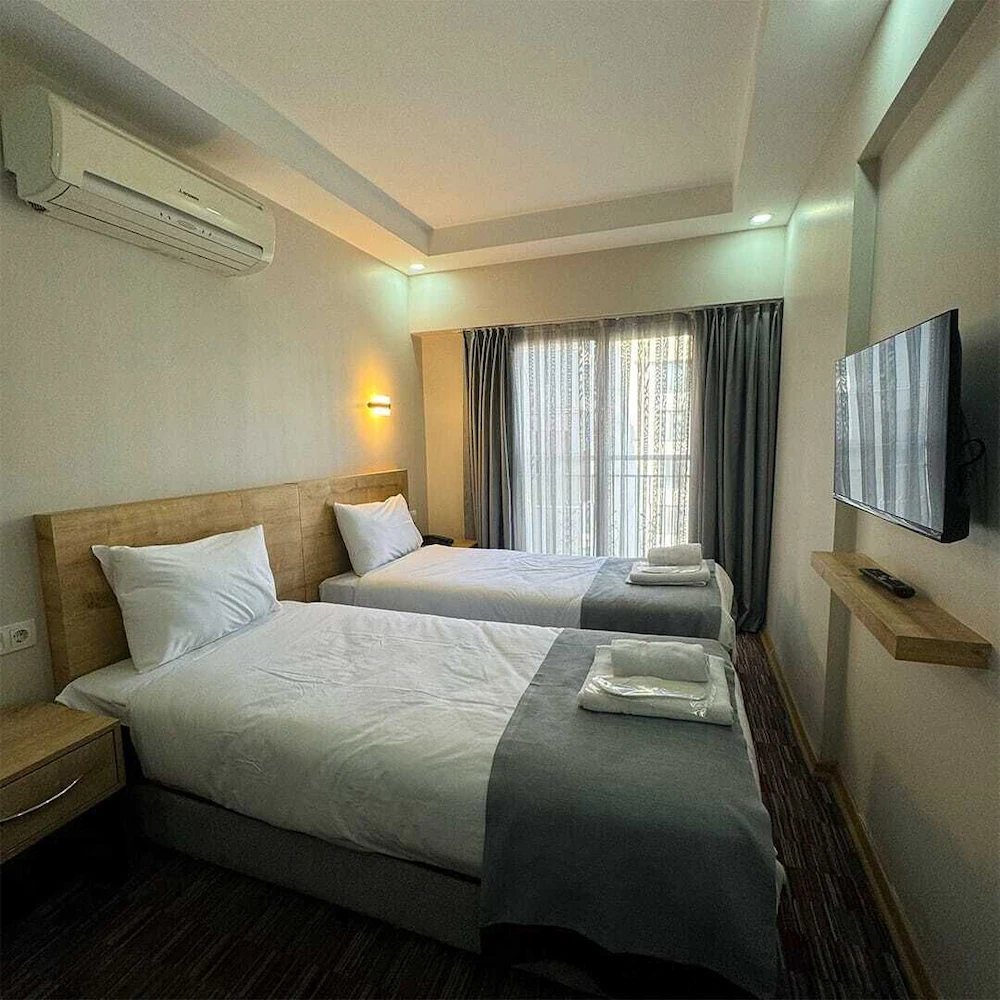 Mojo Otel Alsancak — 2