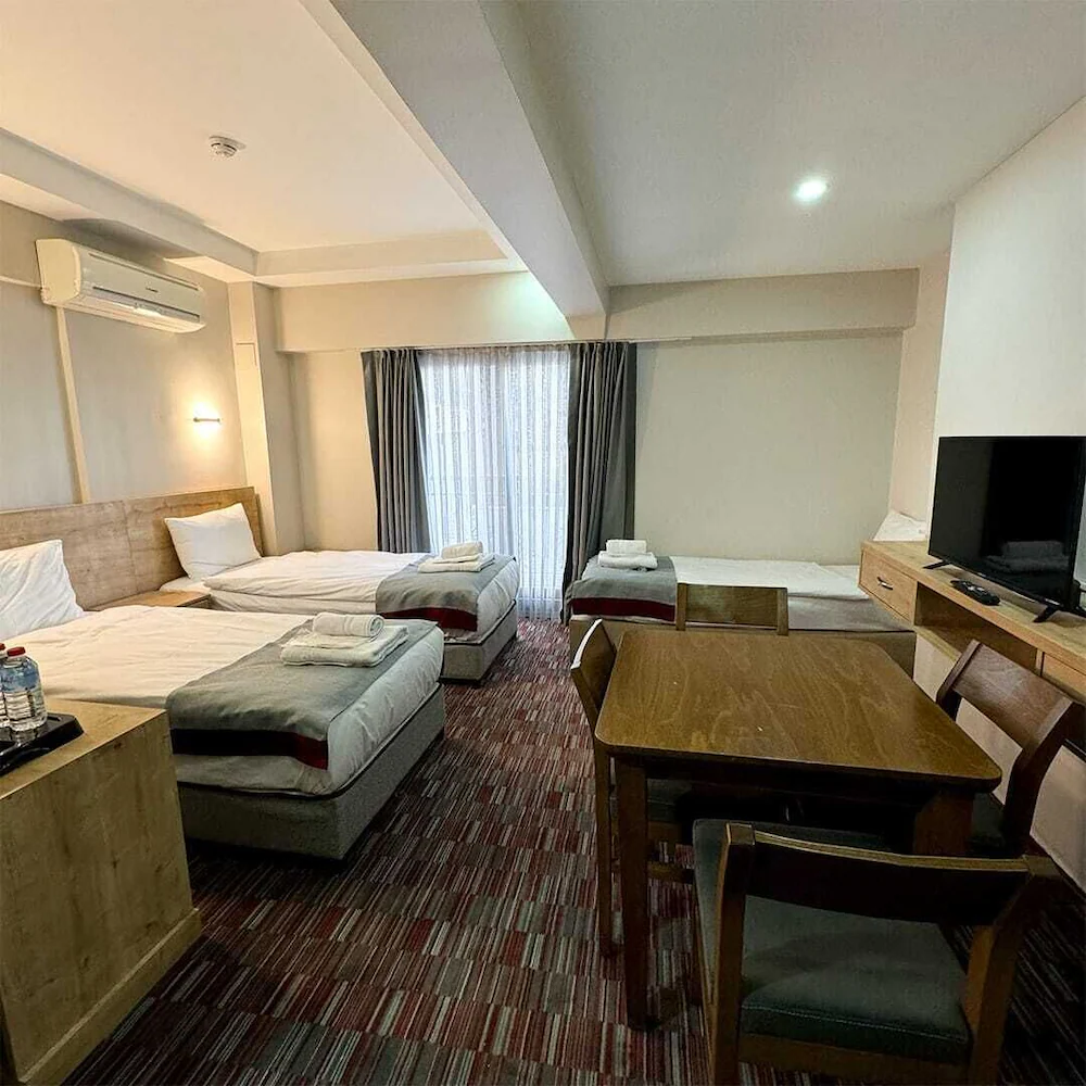Mojo Otel Alsancak — 3