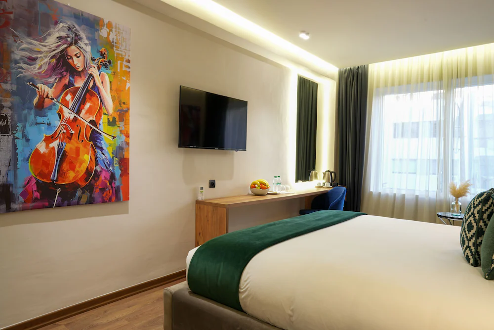 Le M Hôtel — 2