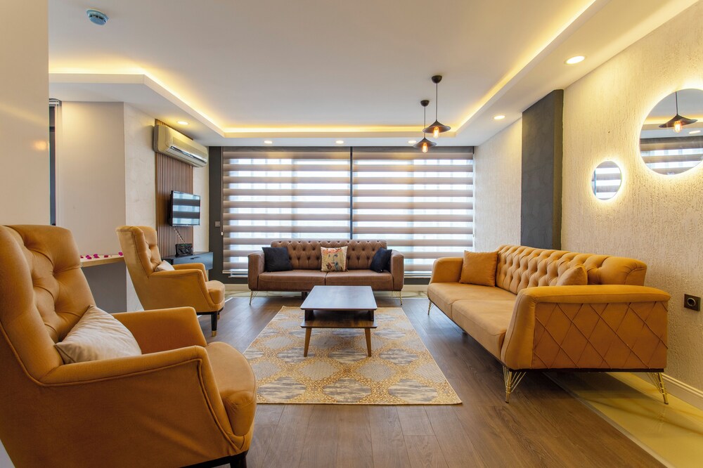 Avullar Palace Hotel — 2