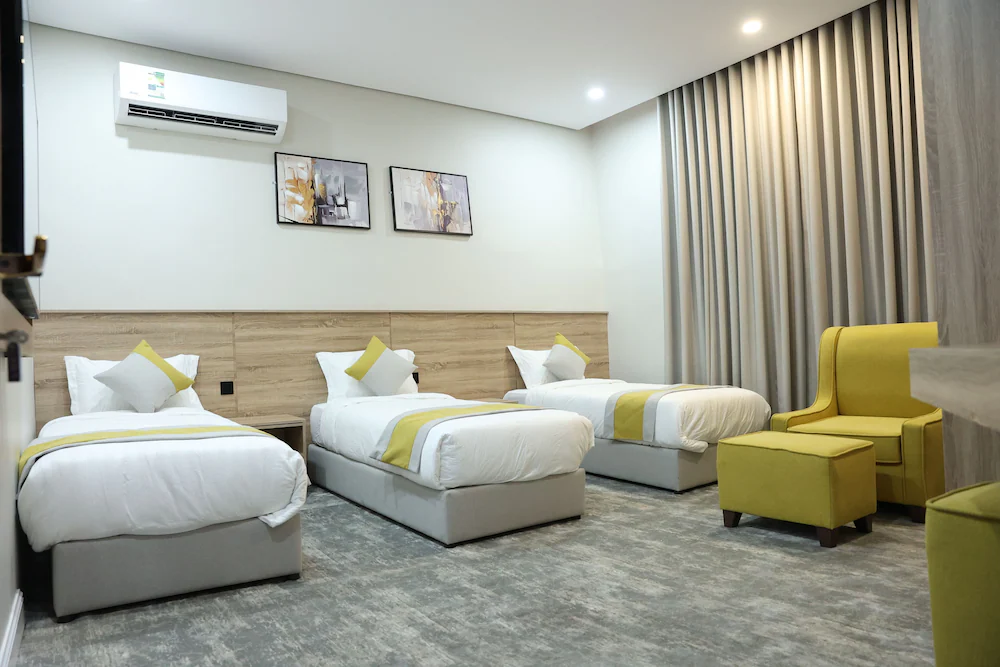 Madinah Deluxe Hotel — 4