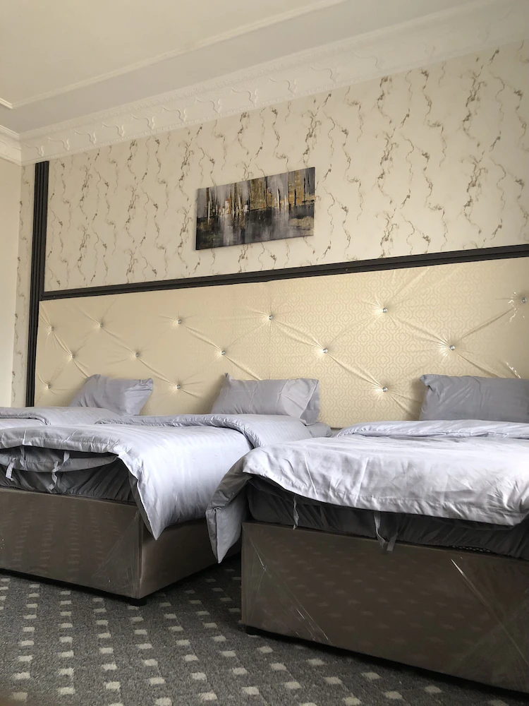 Al Ghazali Suites — 1
