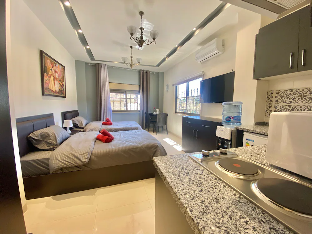 Villamira Guesthouse 2 Downtown Amman — 3