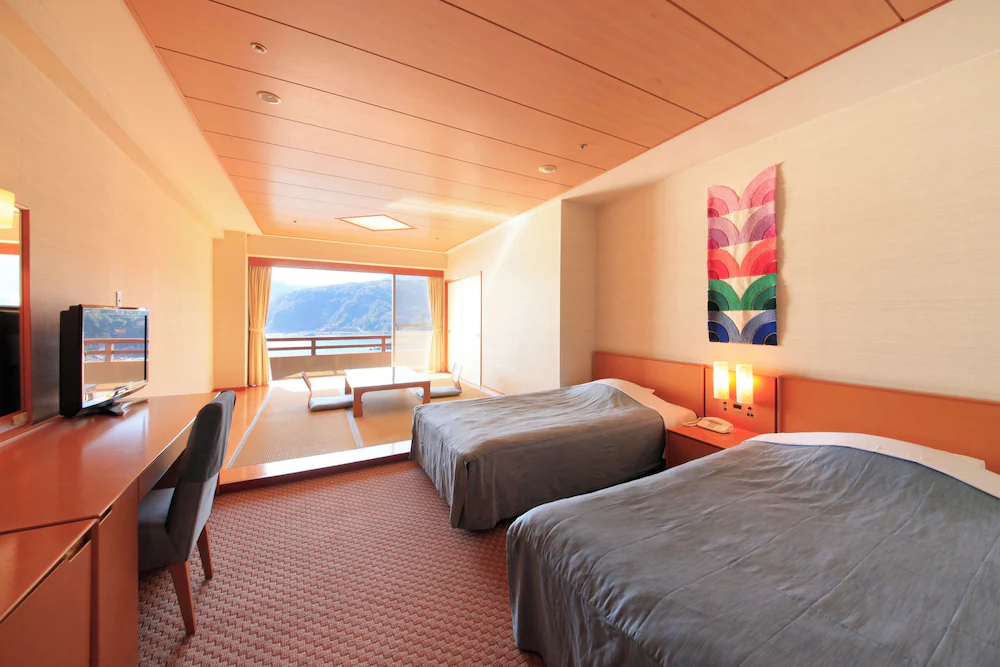Akazawa Onsen Hotel — 4