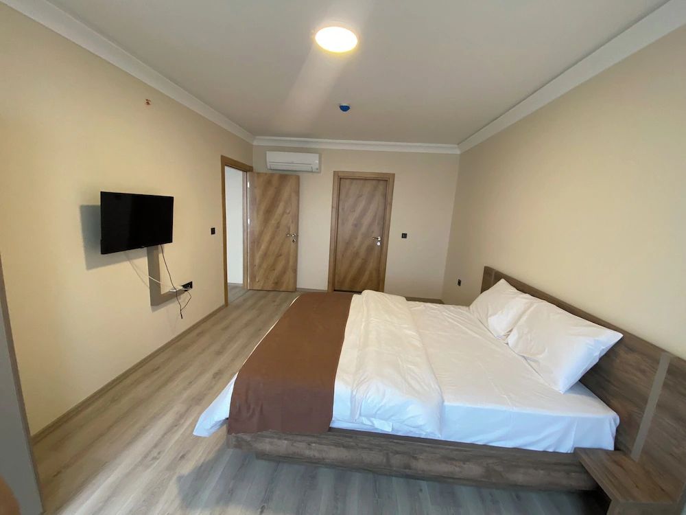 Rena Grand Hotel — 3