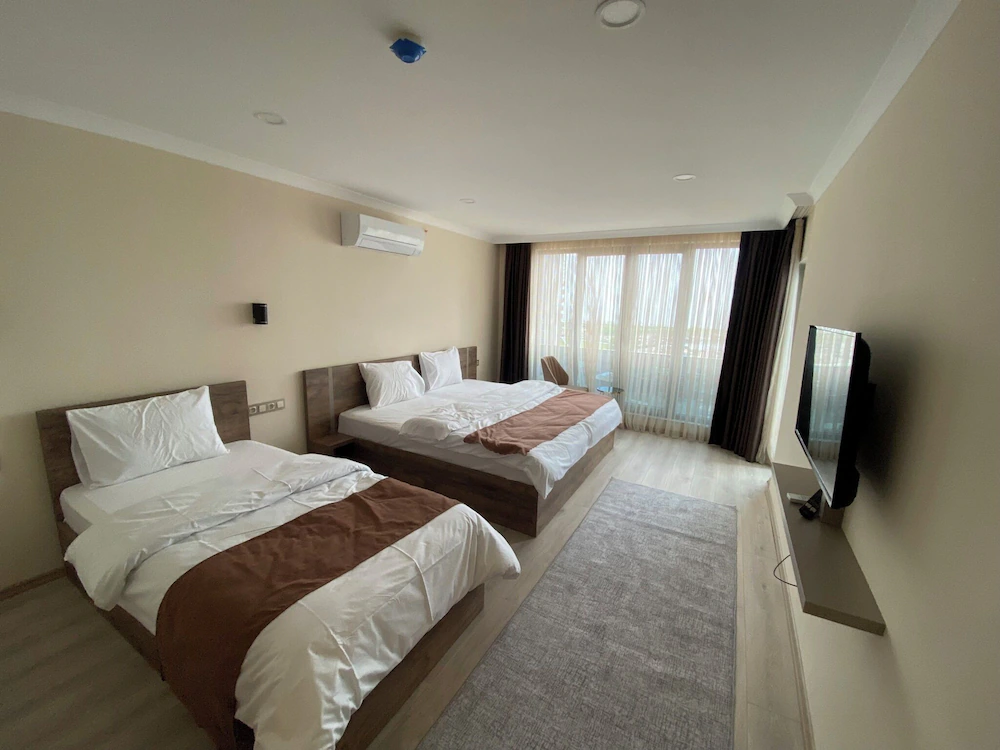 Rena Grand Hotel — 2