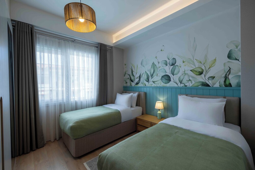 Mola Istanbul — 4