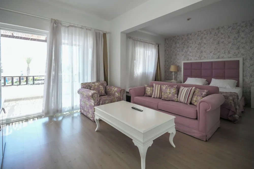Dalgıç Otel Turkbuku — 3