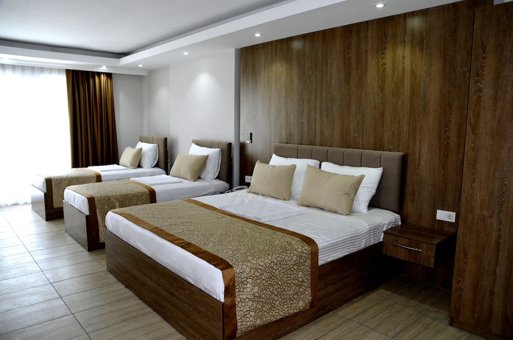 Lion City Hotel — 2