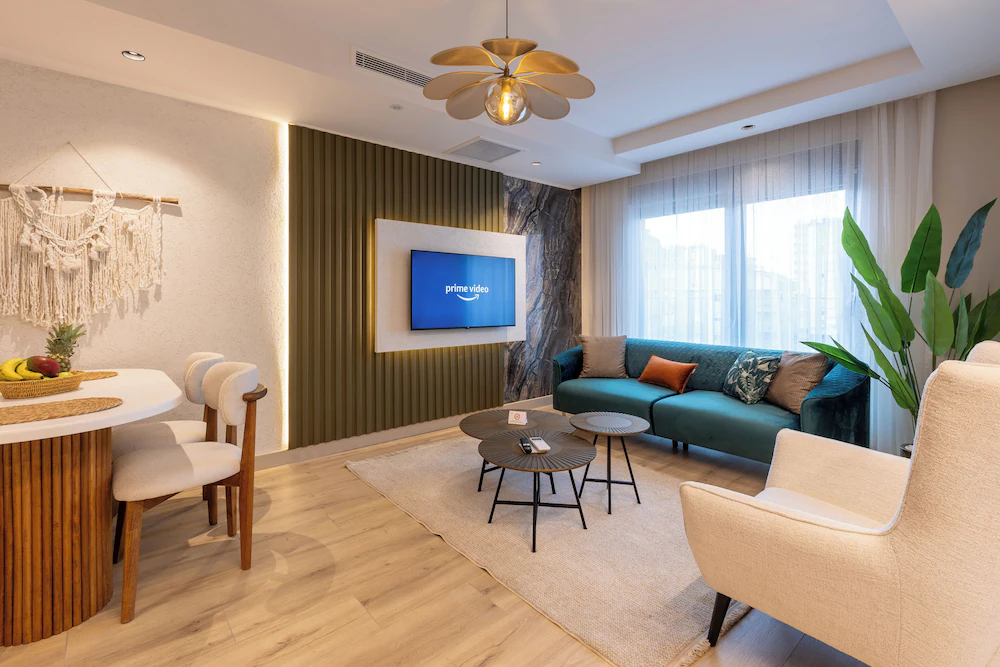 Los Suites — 1
