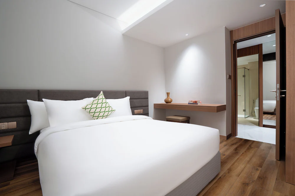 Centre Point Danang Hotel & Residence — 8