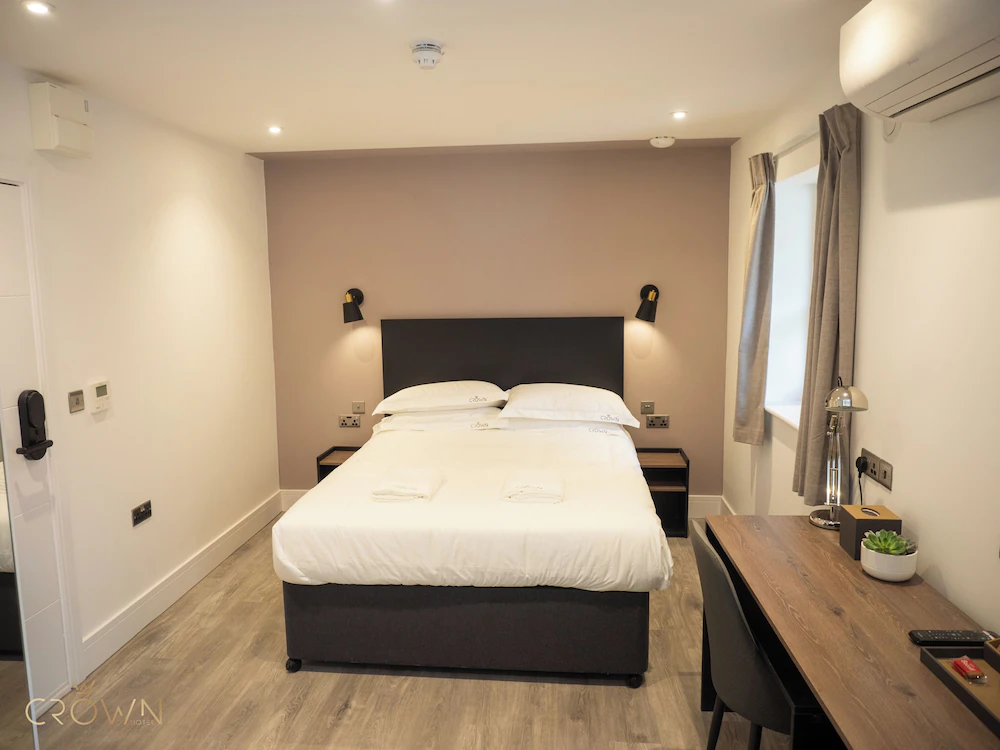 Crown Hotel — 2