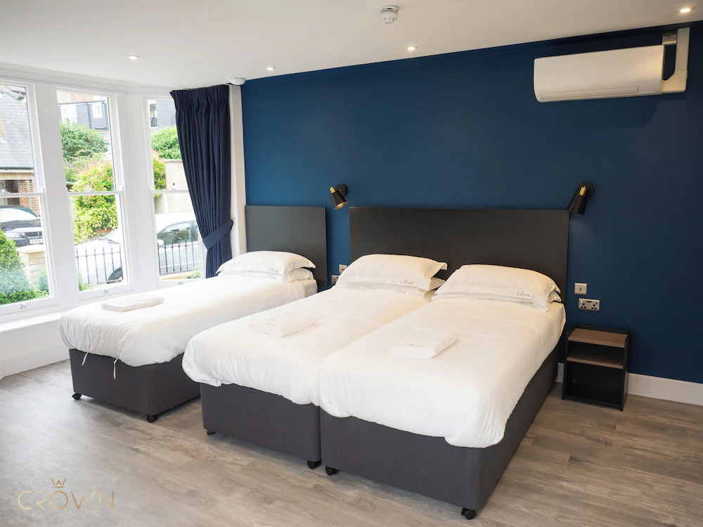 Crown Hotel — 4