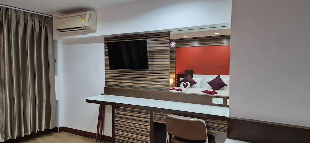 Patong Max Value Hotel — 3