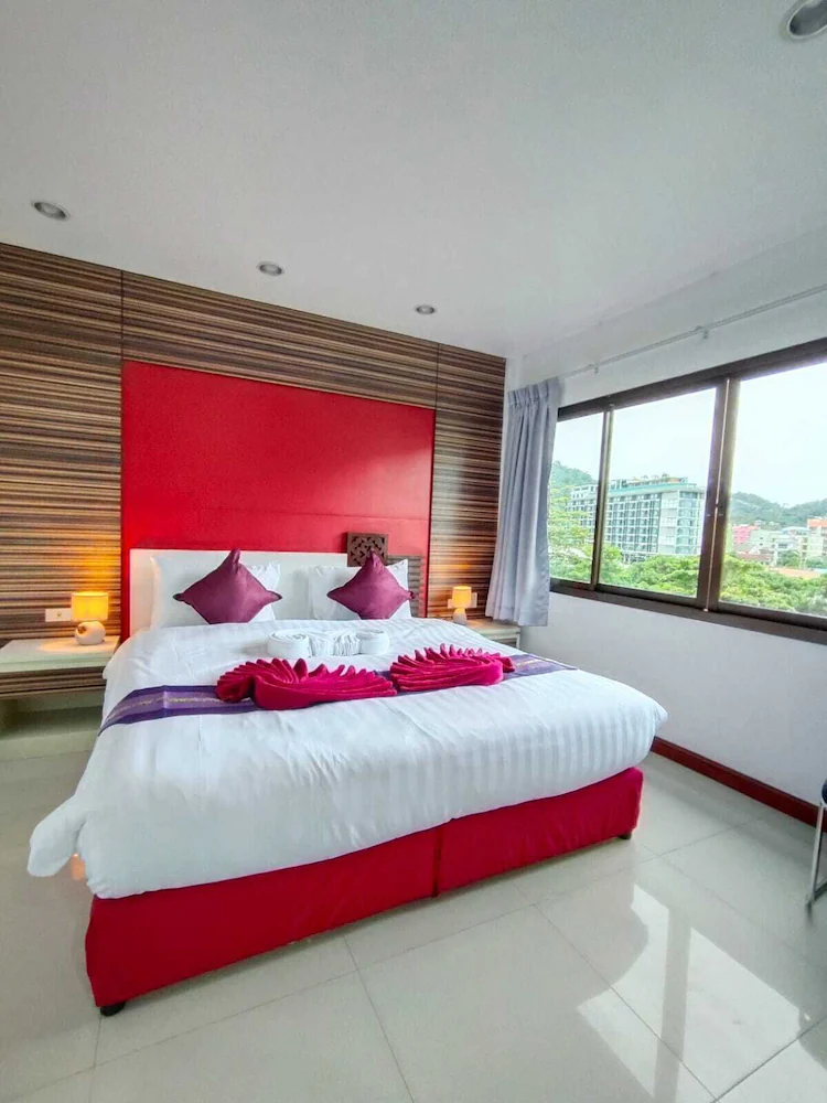 Patong Max Value Hotel — 2