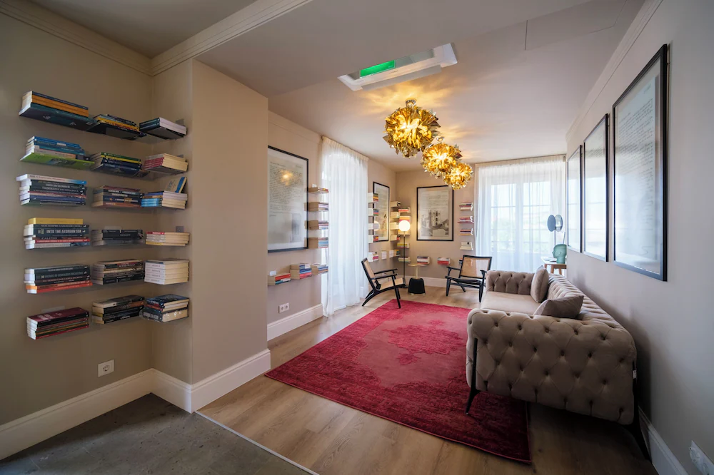 Azores Book Hotel — 8