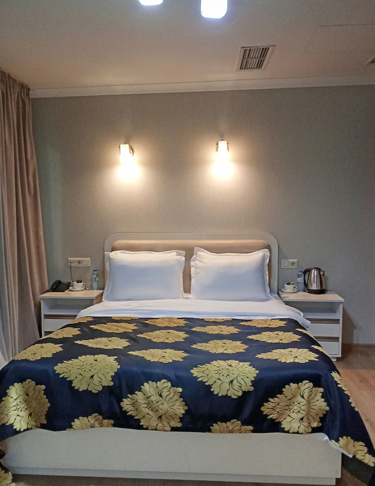 Grand Hotel Bennet — 2