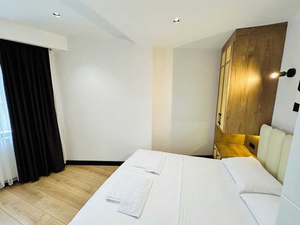 Rose Point Residence — 1