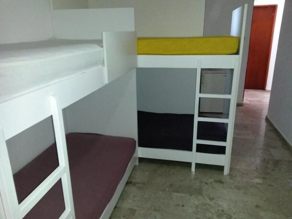 Fira Backpackers Place — 2