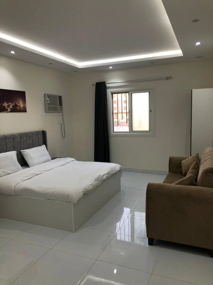 Yaqoot Al Madina Suites — 2