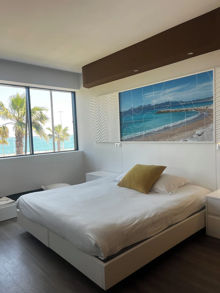 Marineland Hotel — 5