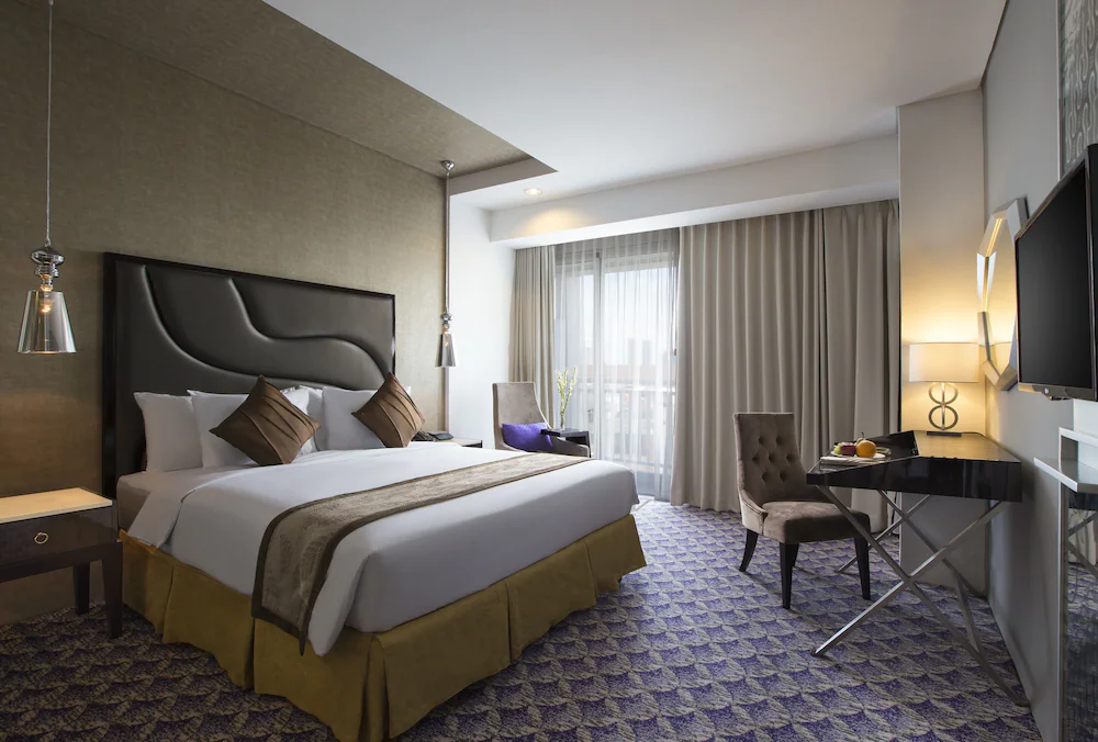 Nemuru Grand Bellevue Radio Dalam — 2
