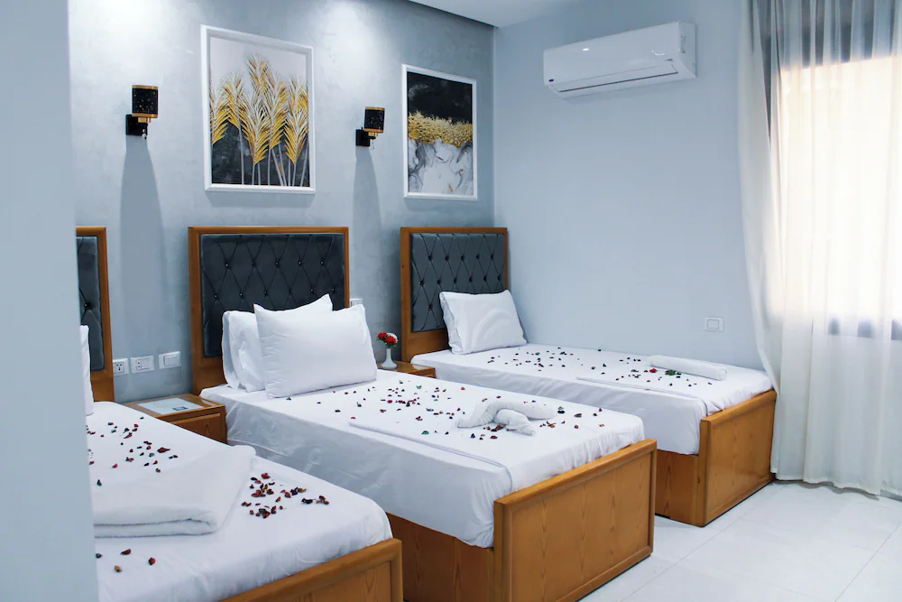 Olivia Hotel — 5