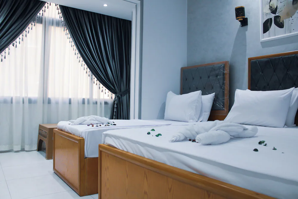 Olivia Hotel — 3
