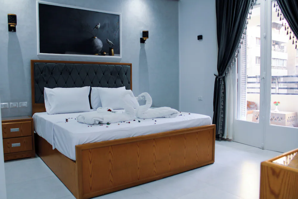 Olivia Hotel — 4