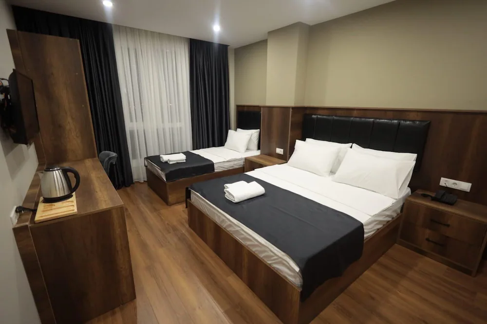 BZN Ai̇rport Hotel — 2