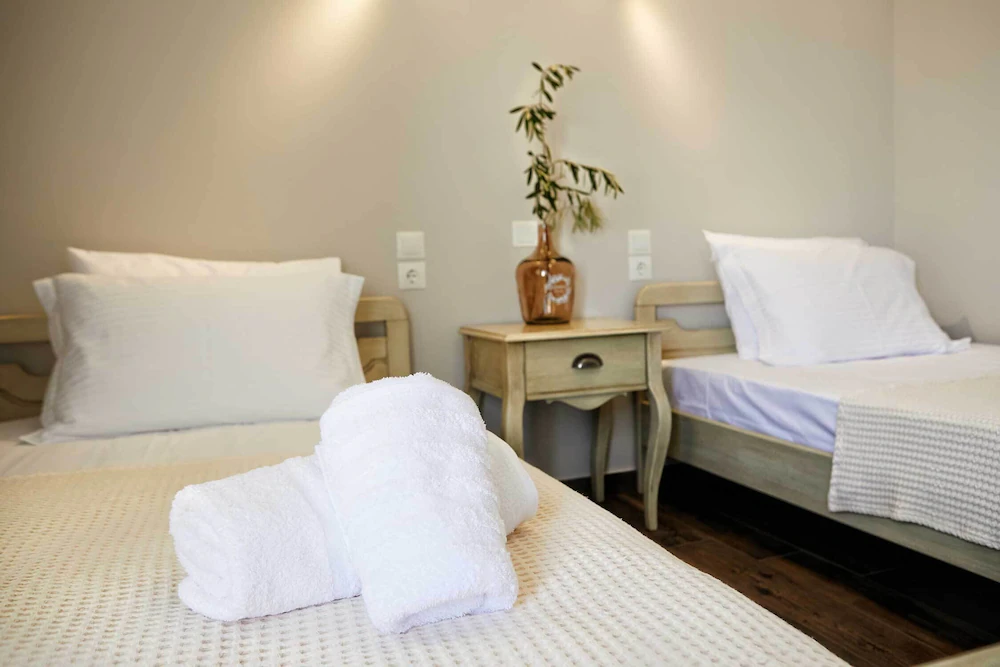 Romilia Guesthouse — 1